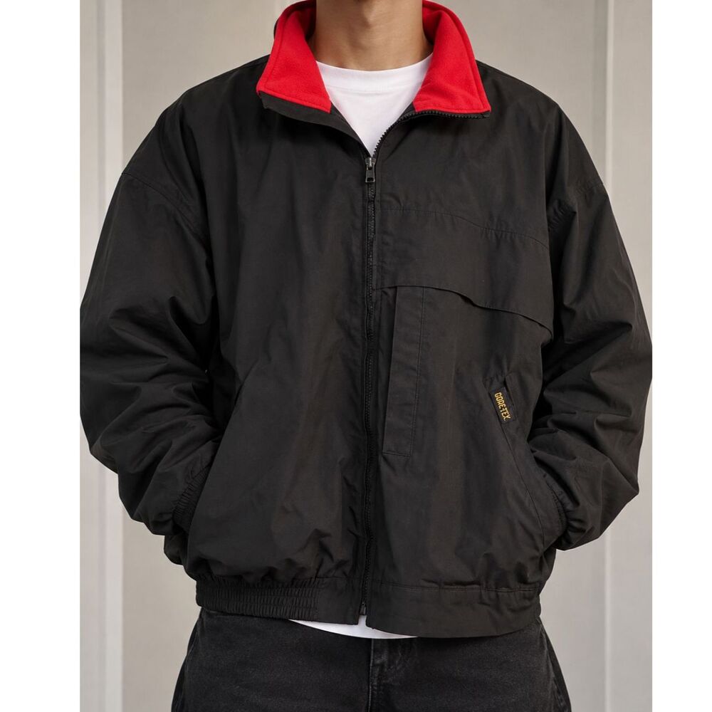 Vintage Black Gore-Tex Golf Windbreaker Jacket
